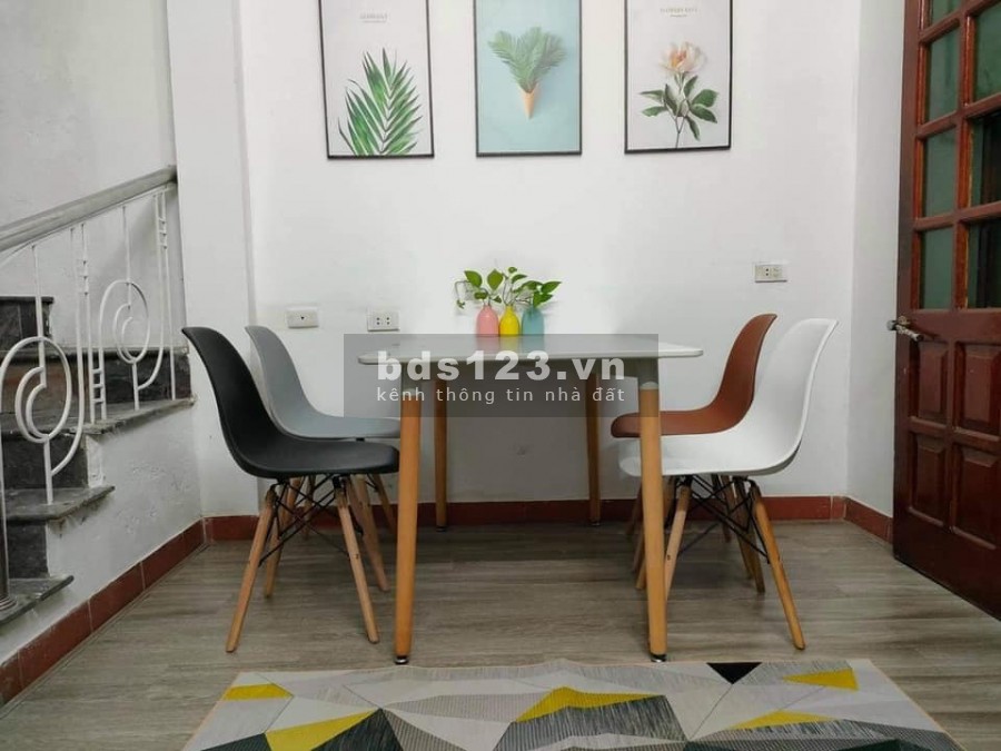 Bán nhà siêu phẩm 102 Lê Trọng Tấn, dt 30m2, ngõ rộng, lô góc mt rộng giá 2.75 tỷ
