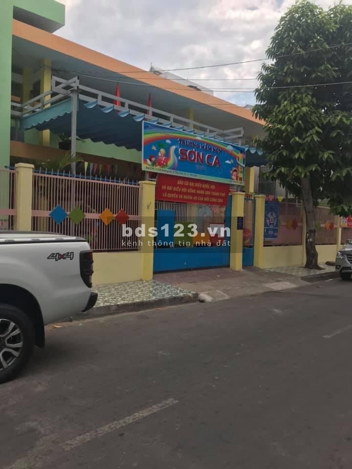 Quận 7- Mặt tiền đường đối diện mầm non- thuận kinh doanh - 0969476617