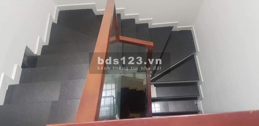 Nhà hiếm hẻm xe tải tránh diện tích 60m2, 3 tầng đúc, Tân Quý, Tân Phú, giá chỉ 5.6 tỷ
