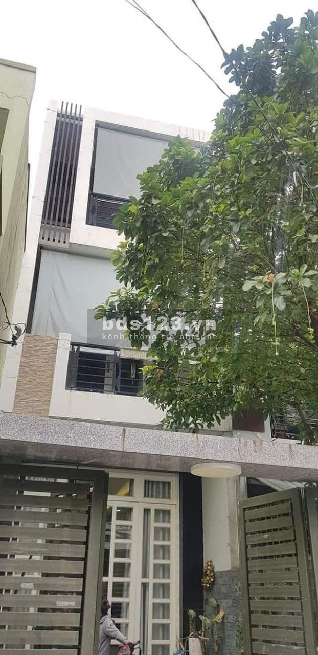 Nhà hiếm hẻm xe tải tránh diện tích 60m2, 3 tầng đúc, Tân Quý, Tân Phú, giá chỉ 5.6 tỷ