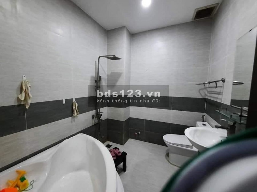 Nhà hiếm hẻm xe tải tránh diện tích 60m2, 3 tầng đúc, Tân Quý, Tân Phú, giá chỉ 5.6 tỷ