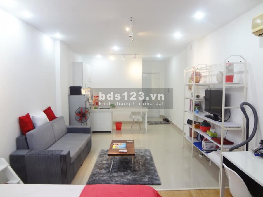 Bán nhà sát mặt tiền đường Ba Tháng Hai 5 tầng, dt 52m2, hẻm 8m giá bán 7 tỷ 5