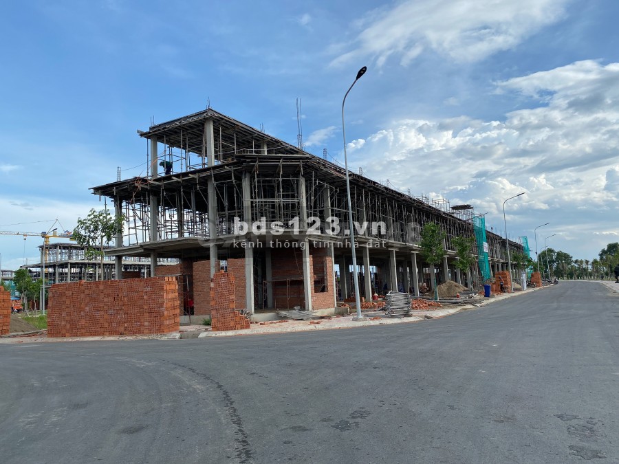 Bán gấp đất nền KCN Hải Sơn, SHR, giá cực rẻ chỉ 900triệu, LH Phụng
