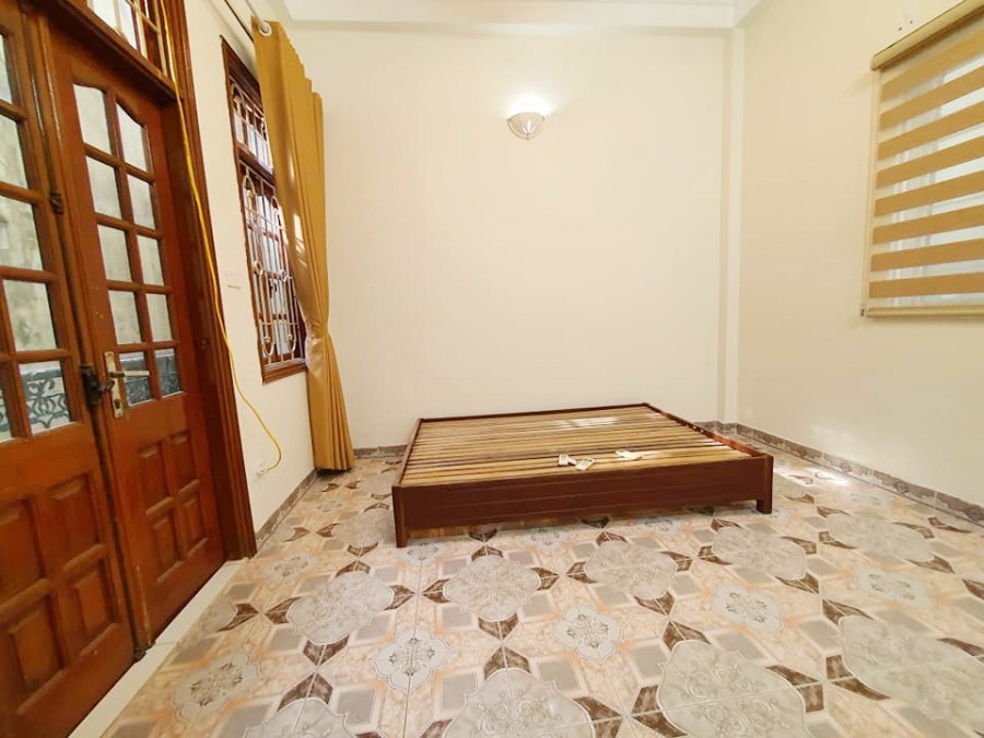 Bán nhà Vũ Tông Phan 3 bước chân ra phố diện tích sử dụng 50m2x4T, 3 thoáng giá chỉ 5 tỷ