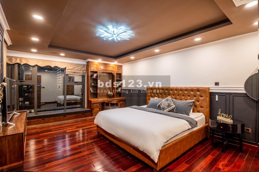 Bán CH 146m2, 3 ngủ, tại tòa A, chung cư D''. Le Roi Soleil, Quảng An, Tây Hồ, full nội thất