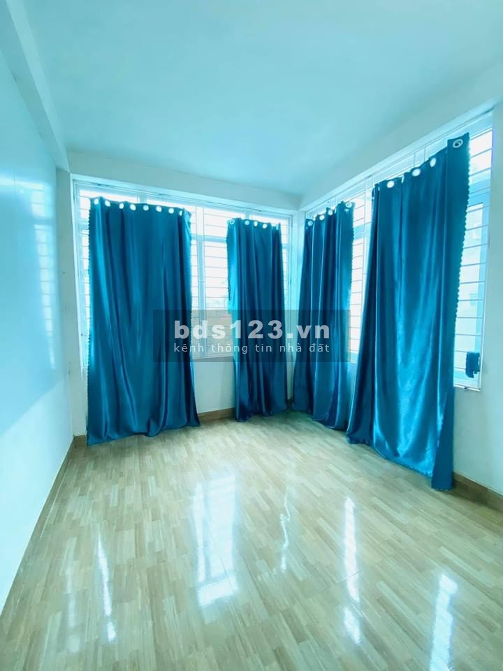 Bán nhà Cố Nhuế, vị trí cực đẹp, tặng full dt 45m2 đúc 4 tầng giá 2.1 tỷ