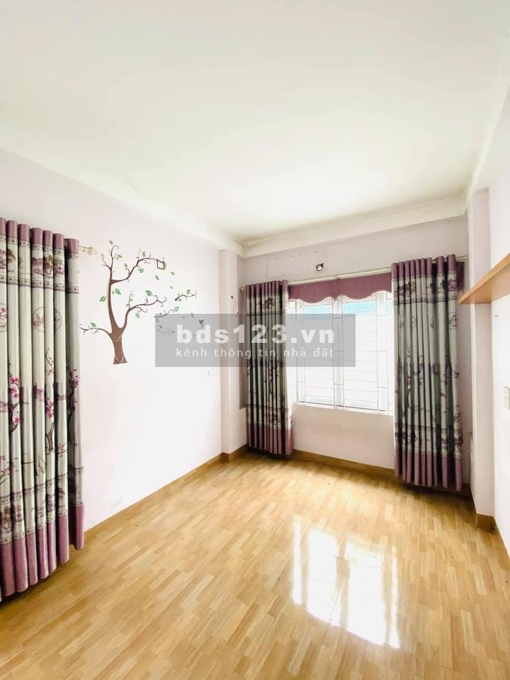 Bán nhà Cố Nhuế, vị trí cực đẹp, tặng full dt 45m2 đúc 4 tầng giá 2.1 tỷ