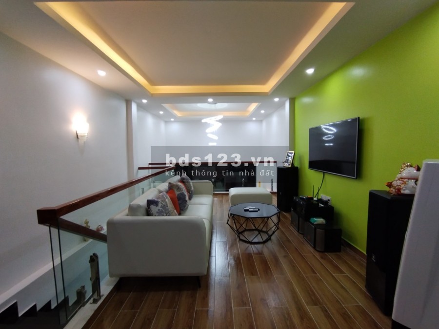 Siêu phẩm nhà 4 tầng Khu ĐTM Cát Bi giá 4,5 tỷ, xây 4 tầng kiên cố, cấu trúc công năng đầy đủ