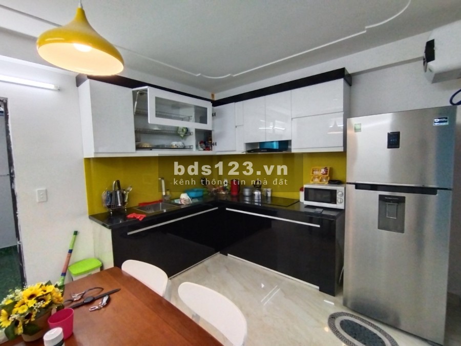 Siêu phẩm nhà 4 tầng Khu ĐTM Cát Bi giá 4,5 tỷ, xây 4 tầng kiên cố, cấu trúc công năng đầy đủ