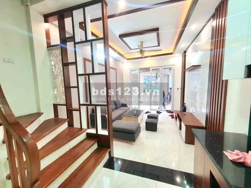 Bán nhà Nguyên Xá, Minh Khai, Bắc Từ Liêm diện tích 35m2, 4 tầng, giá 2,2 tỷ