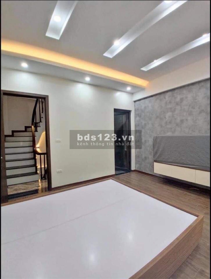 Bán nhà Kiều Mai, Minh Khai, Bắc Từ Liêm diện tích 50m2, 4 tầng, giá 5,7 tỷ