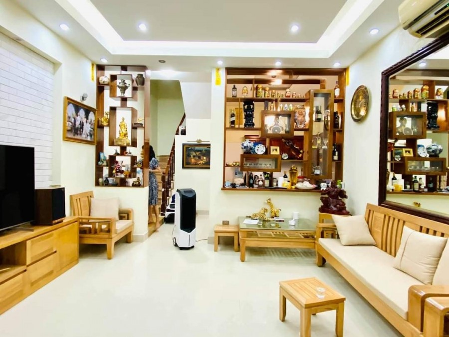 Bán nhà Quan Nhân, Thanh Xuân, dt 60m2, 4 tầng, nhà đẹp, lô góc, giá 6,8 tỷ