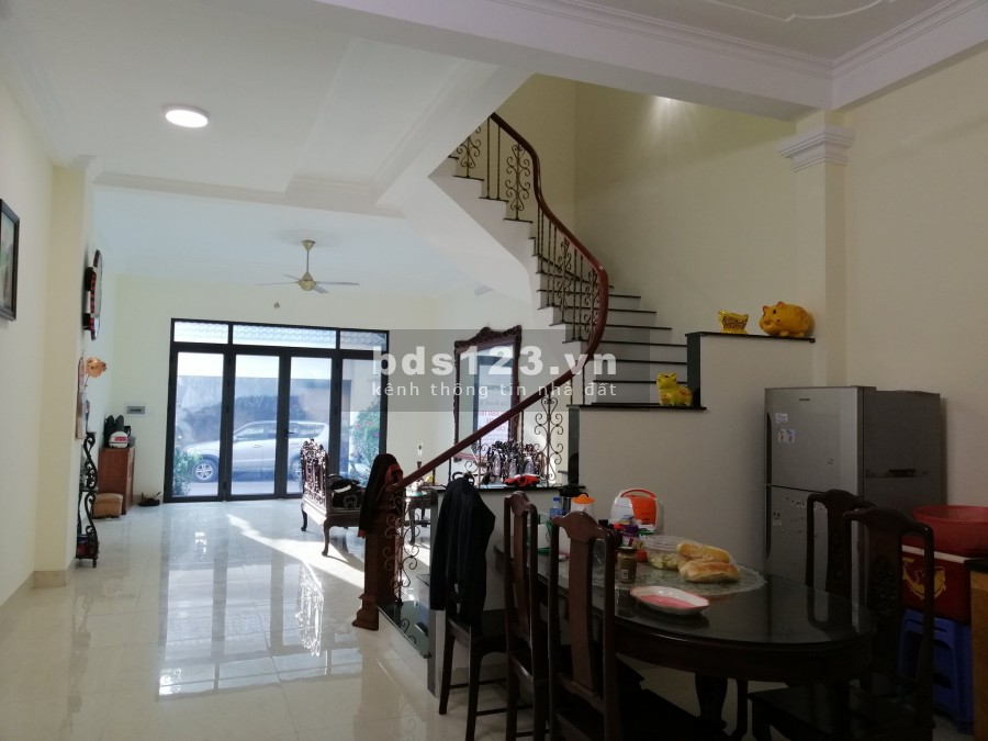 Bán nhà 4 tầng PL ô tô tránh ngõ 310 Nghi Tàm DT 100m2 giá 14,8 tỷ. LH 0912442669