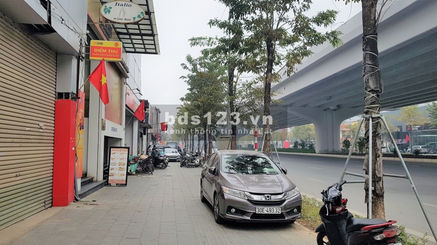 Nhà mặt phố Phạm Văn Đồng. Vỉa hè, ô tô, Kinh doanh. 160m2 MT9.5m 38tỷ