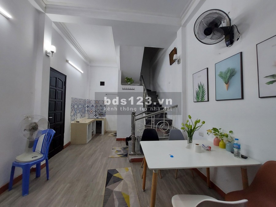 Cảnh báo bay nhanh nhà rộng 30m2 Lê Trọng Tấn, cực thoáng, MT rộng giá 2.75 tỷ