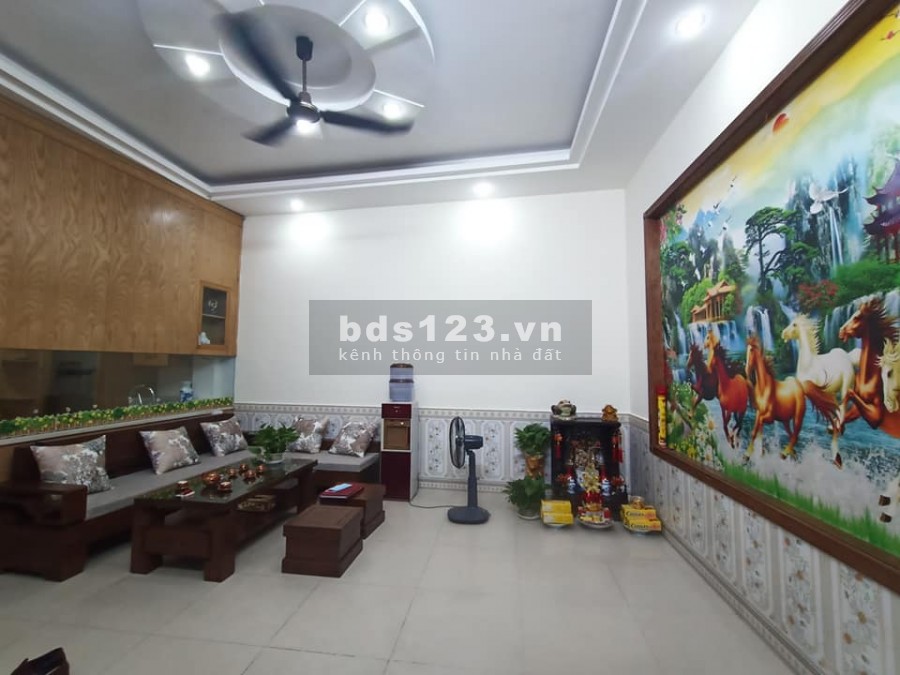 Bán nhà phố Vọng Hai Bà Trưng Hà Nội, diện tích 40m2, 5 tầng, giá bán 2.95 tỷ