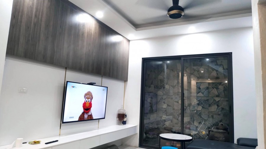 Bán nhà đẹp phố Nguyễn Khánh Toàn, chủ xây tâm huyết, tặng toàn bộ nội thất