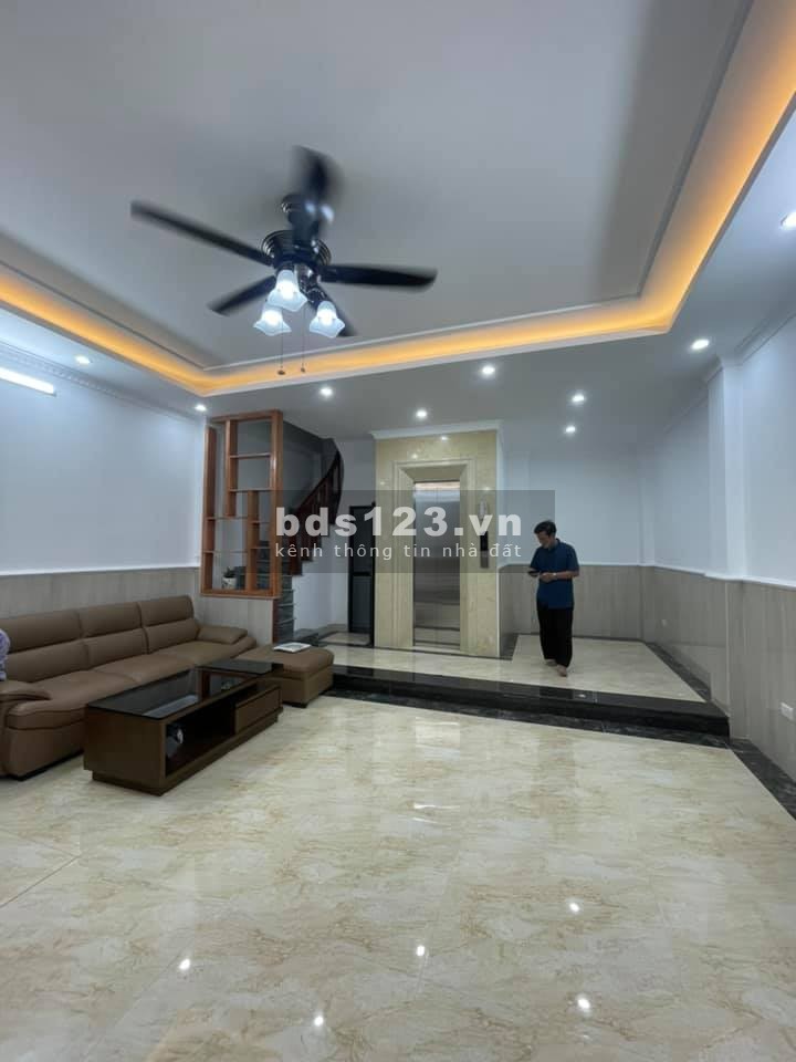 Siêu phẩm phố Xã Đàn, Phạm Ngọc Thạch, 7 tầng thang máy, ô tô kinh doanh sầm uất