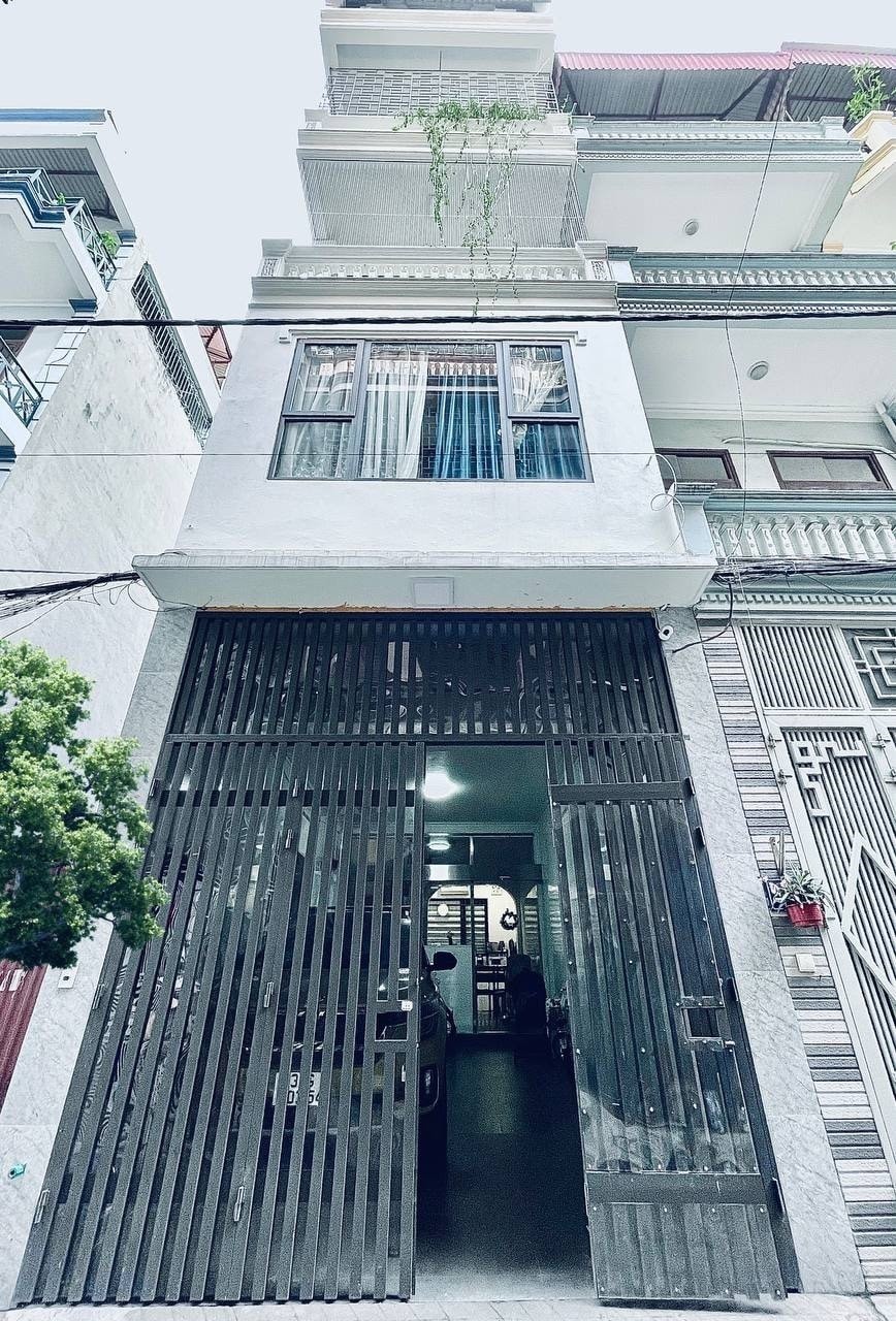 Phân lô, gara ô tô, nhà cực đẹp, nội thất nhập, thang máy, bán nhà Triều Khúc, giá 7 tỷ