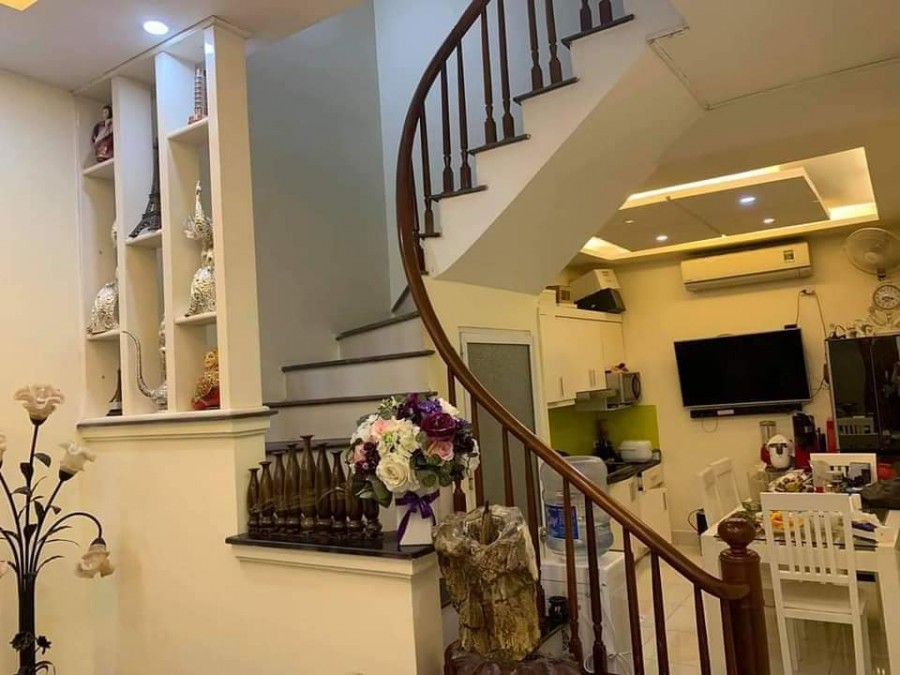 Bán Nhà Lô Góc Tô Vĩnh Diện,Thanh Xuân diện tích sử dụng 35m2, 5 tầng, ô tô, giá nhỉnh 4 Tỷ.