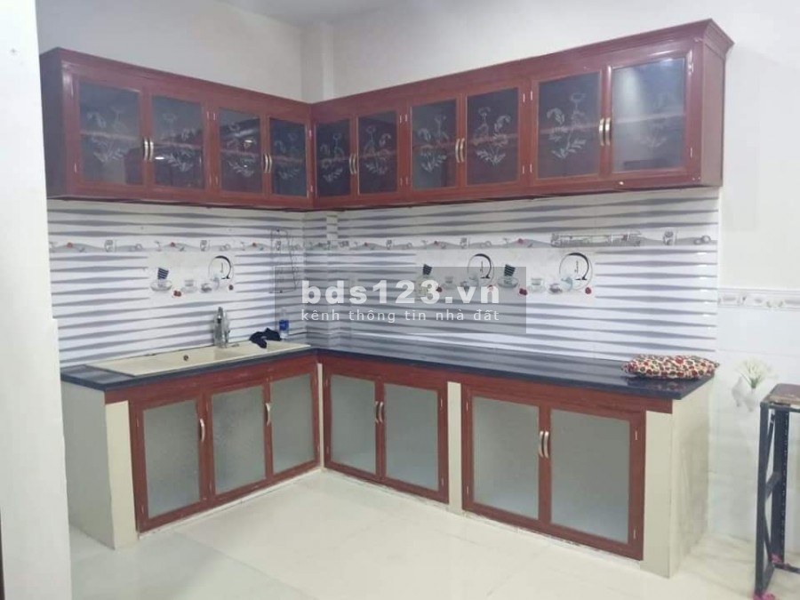 Cần bán gấp nhà mới 3 tầng diện tích 51m2, bề ngang 5.1m giá 3.6 tỷ, sổ có sẵn