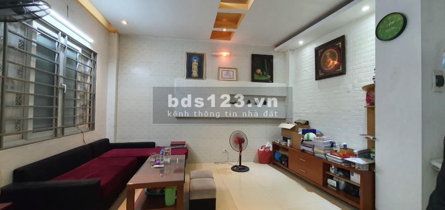 Bán nhà ngõ rộng, Nguyễn Trãi, Thanh Xuân,diện tích 35m, 4 tầng, MT7.2m, giá 3.95 tỷ.