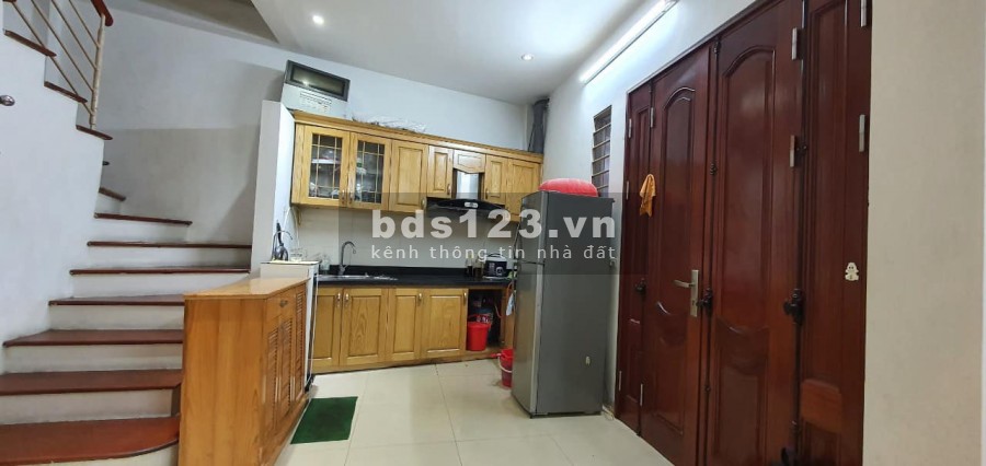 Bán nhà ngõ rộng, Nguyễn Trãi, Thanh Xuân,diện tích 35m, 4 tầng, MT7.2m, giá 3.95 tỷ.