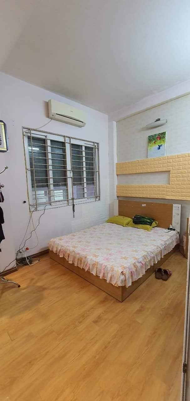 Bán nhà đẹp Nguyễn Trãi Ngã Tư Sở dt. 38m2, 5 tầng, giá 3,95 tỷ 50m ra phố