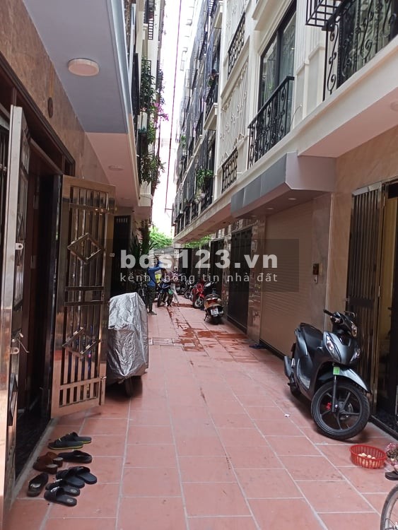 Bán nhà mặt phố Ngọc Thụy diện tích sử dụng 32m2 giá bán 3 tỷ, lh 0392653125