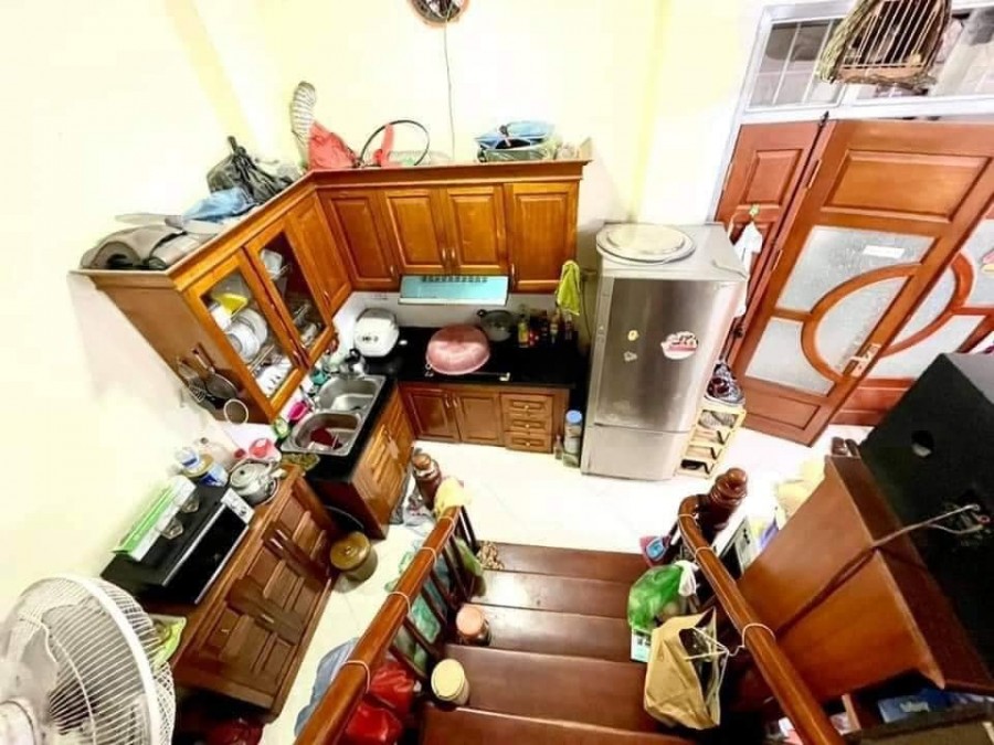 Bán nhà Nguyễn Lương Bằng Đống Đa, xây 5 tầng dt 30m2, mt 6m2 giá 3,4 tỷ có thương lượng