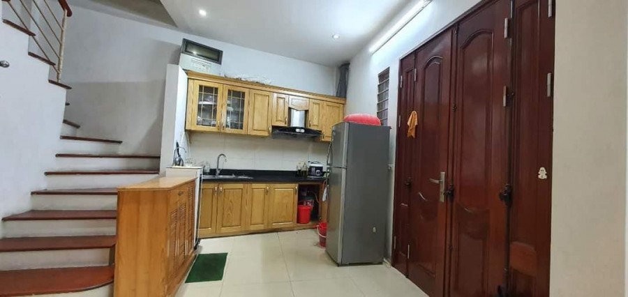 Bán nhà đẹp Nguyễn Trãi Ngã Tư Sở dt. 38m2, 5 tầng, giá 3,95 tỷ 50m ra phố