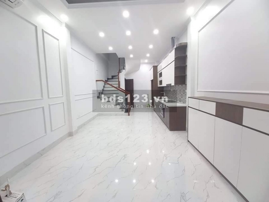 Bán nhà phố Trường Chinh dt 35m2, 5 tầng giá bán 5,7 tỷ trung tâm Đống Đa