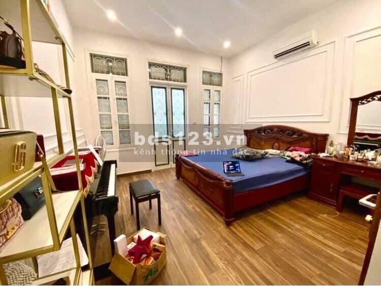 Bán Nhà Mới Đẹp Nội Thất Sang Trọng Phố Lê Thanh Nghị dt 38m2 mt 4m giá 2.7 tỷ