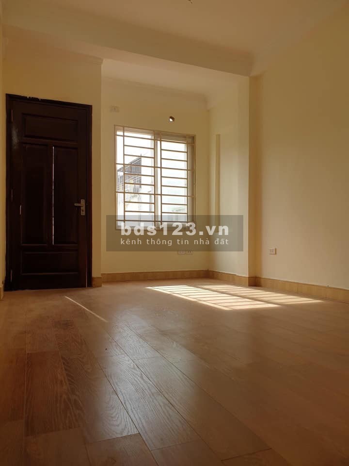 Bán nhà Ba Đình, doanh thu ít nhất 30 triệu/tháng, dt 44m2, 5 tầng, 9 phòng, giá 4.3 tỷ