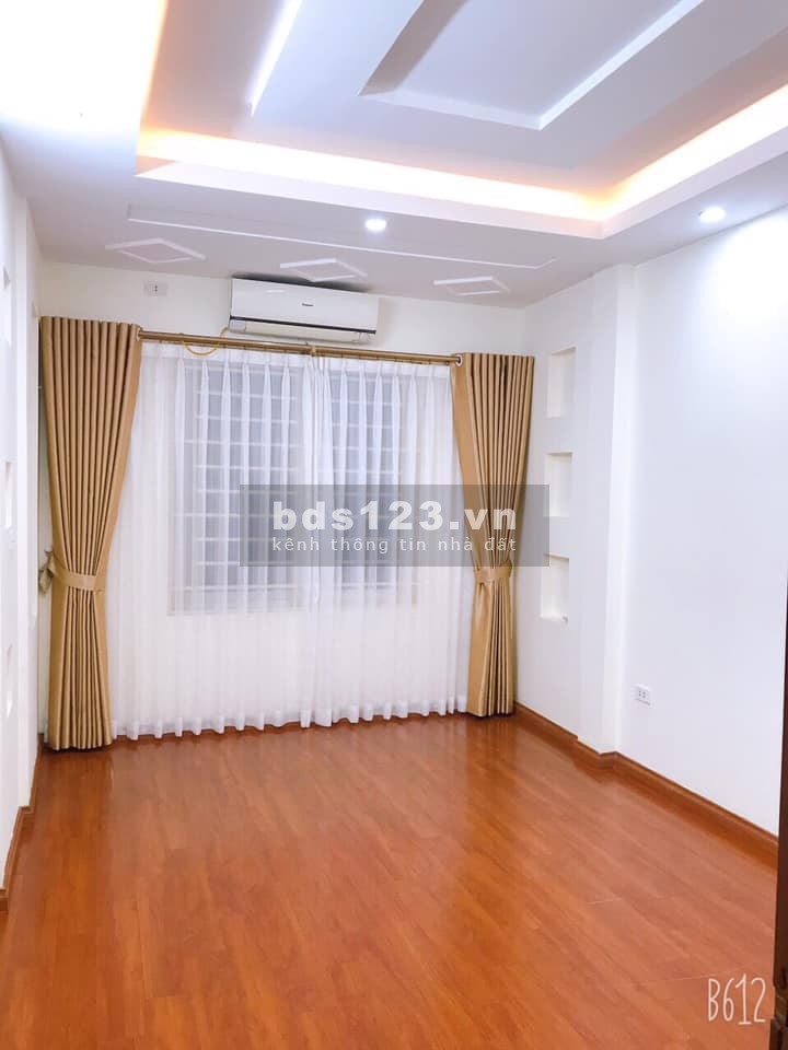 Bán nhà Ba Đình, doanh thu ít nhất 30 triệu/tháng, dt 44m2, 5 tầng, 9 phòng, giá 4.3 tỷ