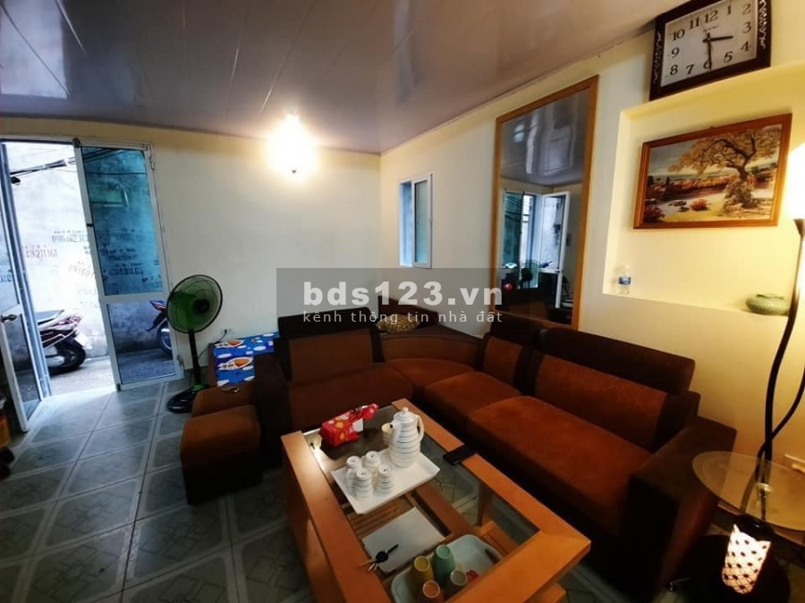 Siêu phẩm pháo Đài Láng, tiền nhỏ diện tích to, dt 33m2, giá bán 2.8 tỷ, bàn giao y hình