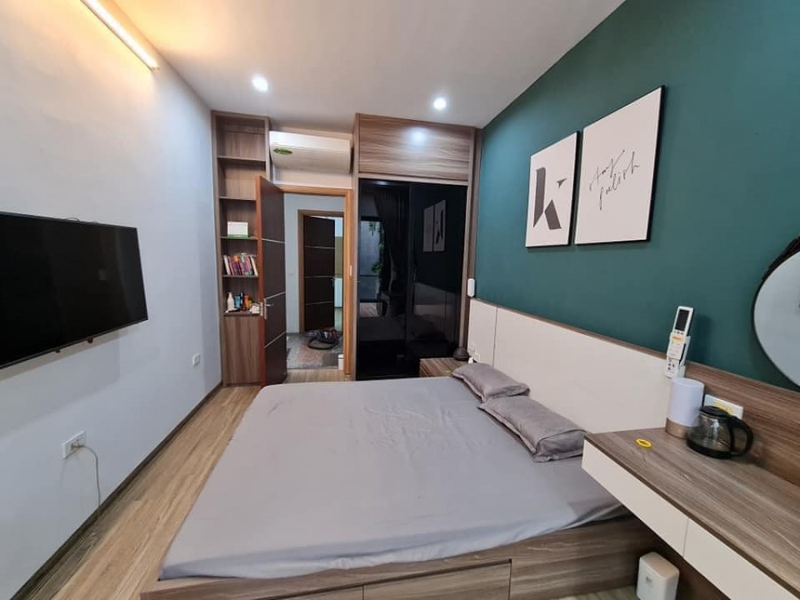 Bán nhà phố Kim Hoa, Đống Đa. Diện tích 55m2*3 tầng, mặt tiền 5m, ô tô gần. Chỉ hơn 4.5 tỷ