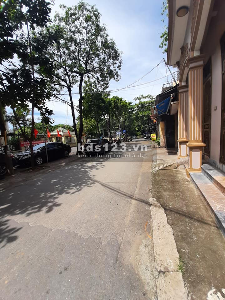 Bán 47m2 đất lô góc, mặt tiền 5.7m,ô tô đỗ cổng, 3.3 tỷ tại Bắc Từ Liêm