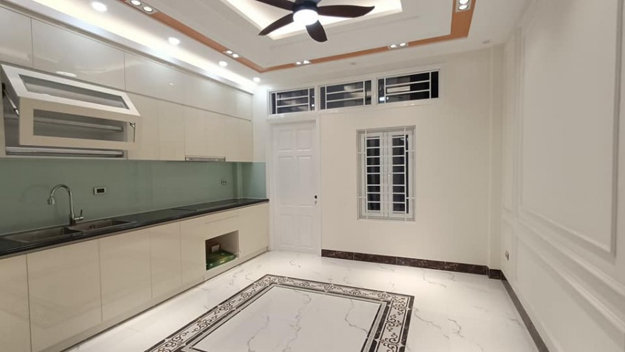 Bán nhà Lê Trọng Tấn, Hà Đông, Kinh doanh tốt, Tặng nội thất xịn, 50m2, 4,3 tỷ