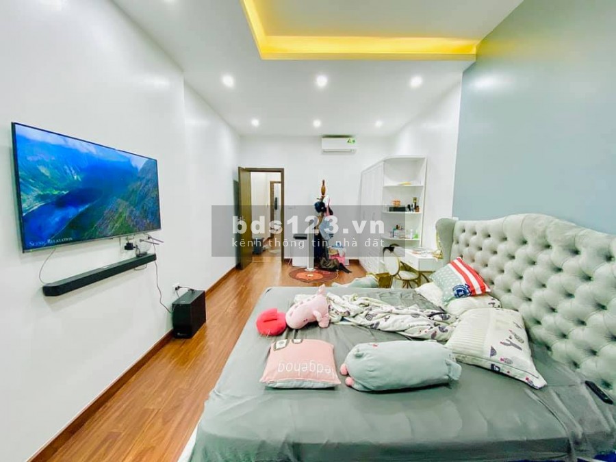 Bán nhà Hoàng Mai, phân lô gara ô tô kinh doanh, diện tích 51m2, 4 tầng, giá 7 tỷ