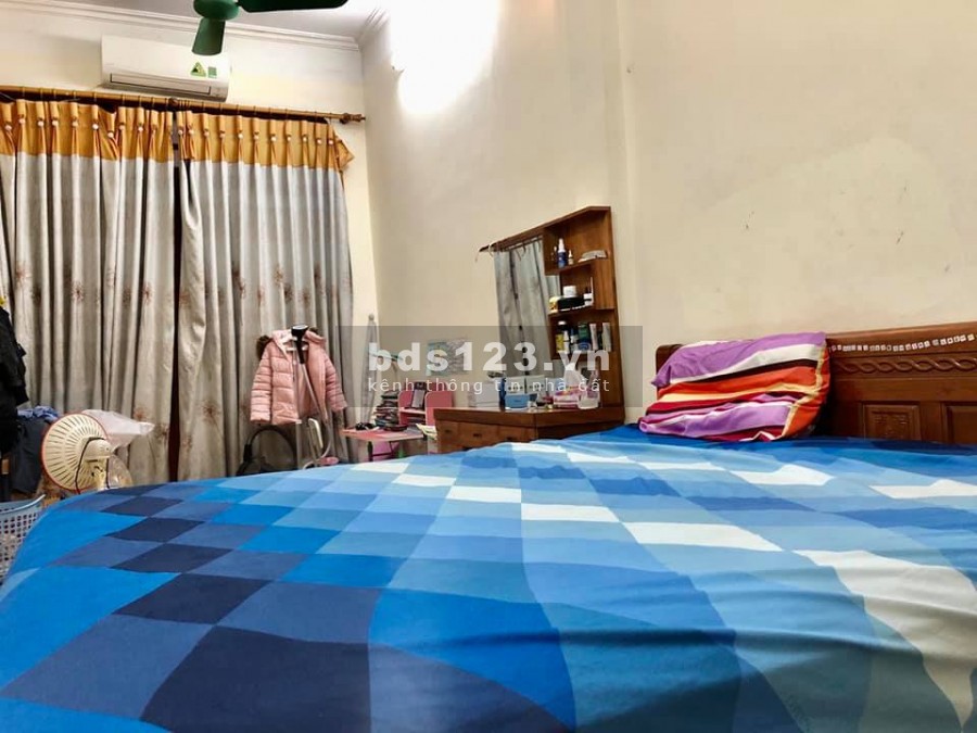 Bán nhà Phan đình Giót Quận Hà Đông, diện tích 42m2, 4 tầng, mt 4,1m giá chỉ 2,8 tỷ