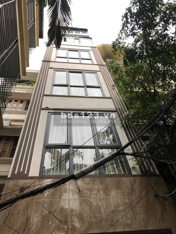 Bán nhà đường Hoàng Quốc Việt diện tích 50m2, 5 tầng, ngõ to, ô tô chạy, nhà đẹp rực rỡ