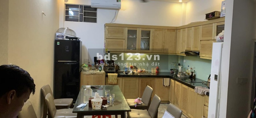 Bán nhà nguyên căn còn mới, ô tô 7 chỗ vào nhà, đúc 5 tầng kiên cố, sổ sẵn