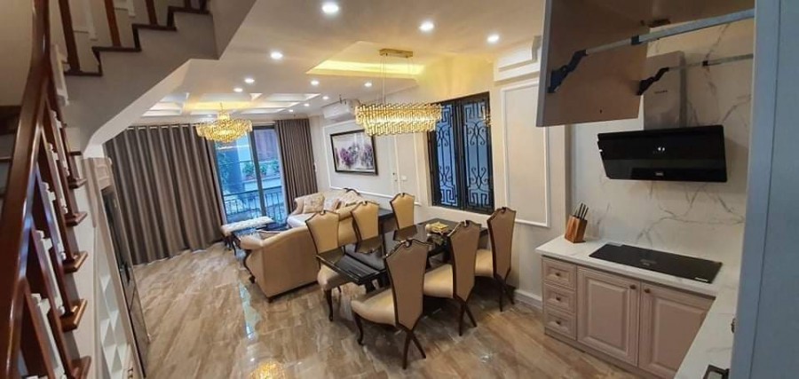 Bán nhà ngõ 113 Yên Hòa Quận Cầu Giấy dt 46m2, đúc 5 tầng, giá bán 5.7 tỷ LH 0902224679