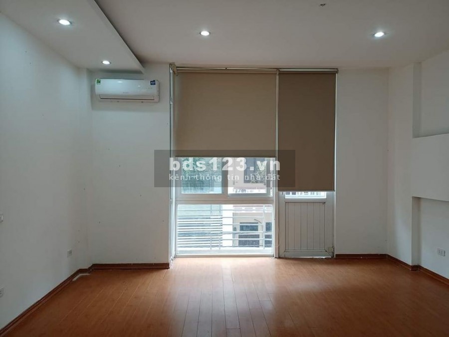 Bán nhà Nguyễn Văn Huyên, Cầu Giấy, dtsd 68m2, 6 tầng, mt 5m, ô tô, kinh doanh