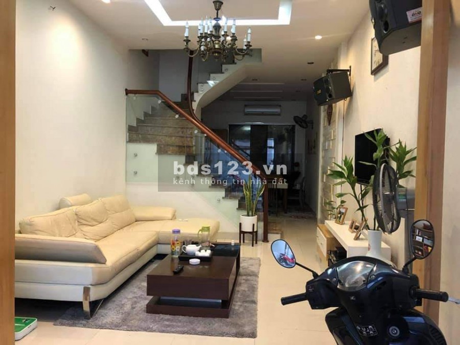 Bán gấp nhà phố Minh Khai Quận Hai Bà Trưng dt 52m2, ô tô, giá nhỉnh 4 tỷ, lh 081775069