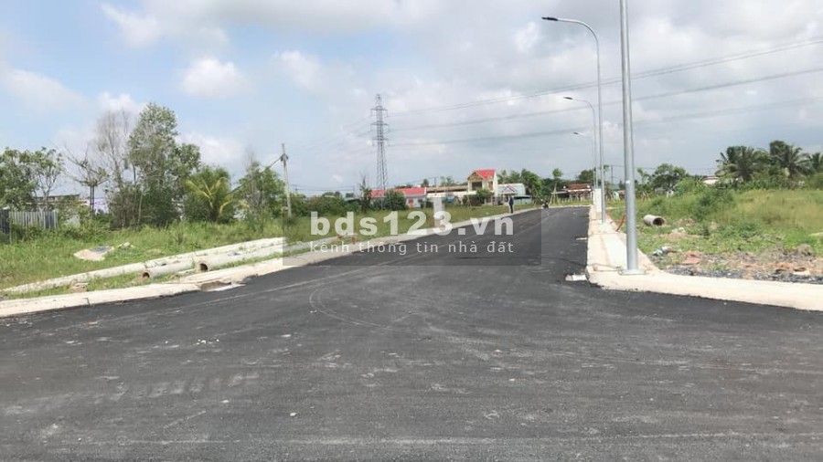 Đất thổ cư 100% sổ hồng riêng, công chứng ngay, mt Hoàng Phan Thái, Bình Chánh
