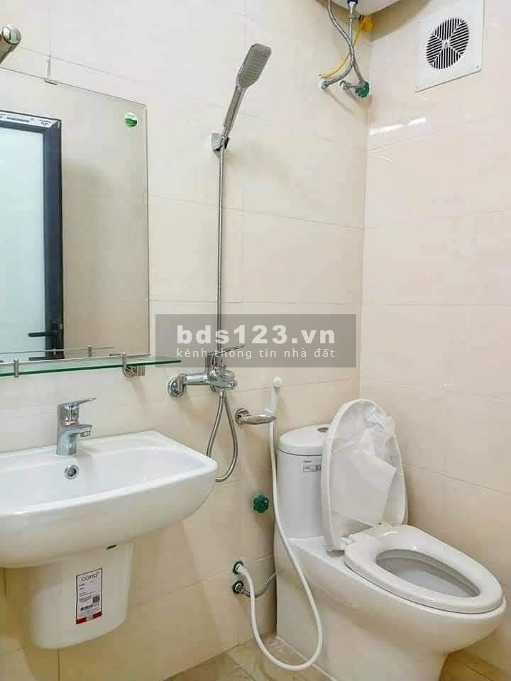 Bán nhà phố Pháo đài Láng tuyệt phẩm nhà nở hậu ngõ thông, giá bán 4.5 tỷ có thương lượng