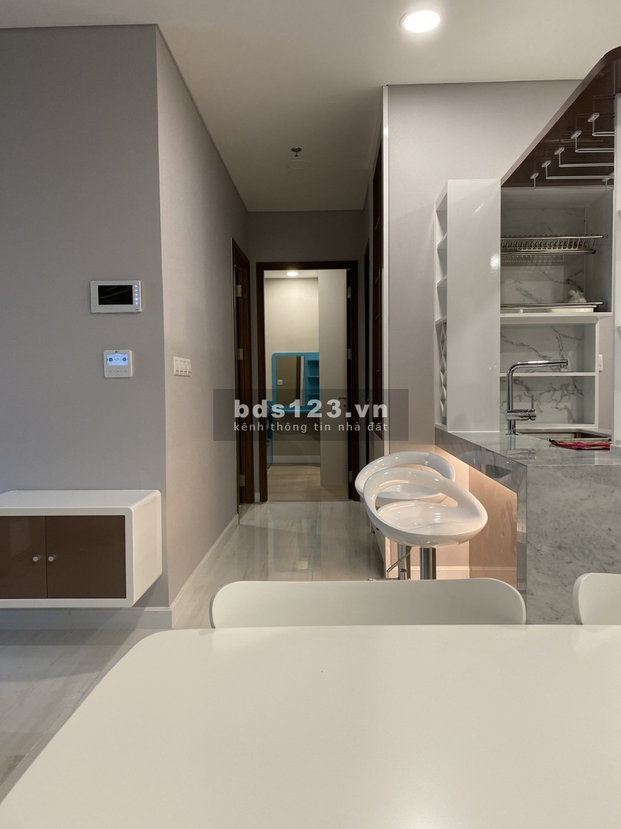 Chính chủ cho thuê KingDom 101 còn mới kiến trúc đẹp, dt 72m2, 2 pn