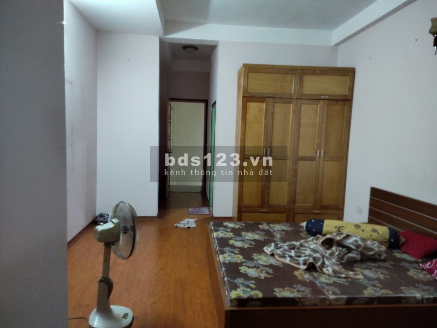 Bán gấp nhà nguyên căn phố Ngọc Thụy đt 40m2, ngõ rộng giá tốt chỉ 3,15 tỷ